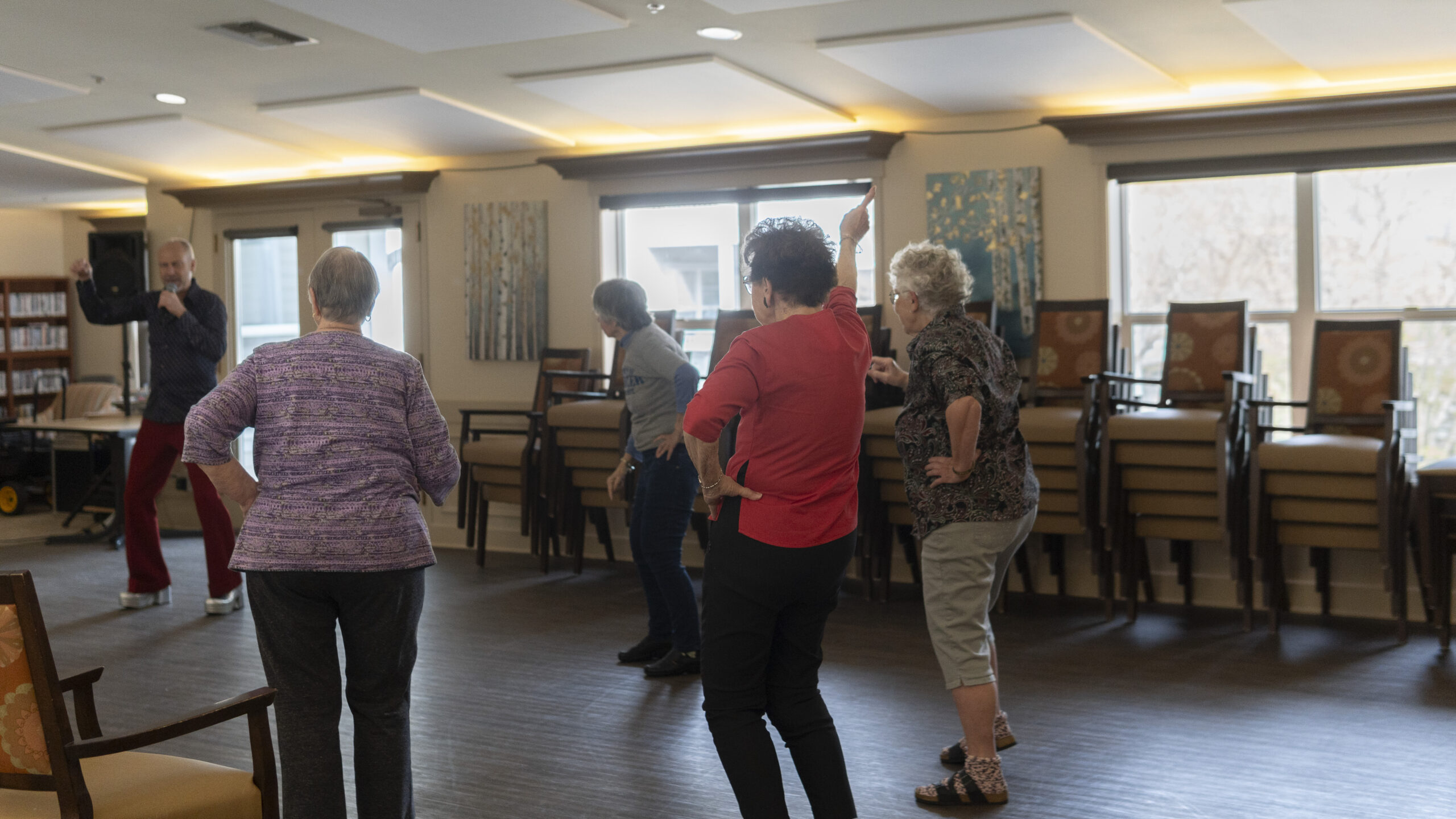 Residents spending time together at Homewoods